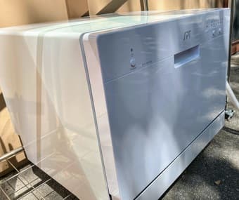 SPT Compact Countertop Dishwasher (White) 1