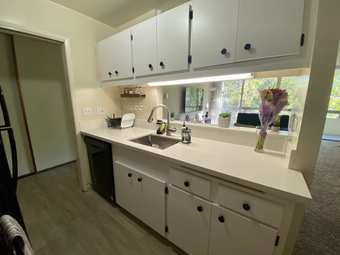 Room at 2bed/2bath apartment at Downtown Menlo Park - $1,800 4