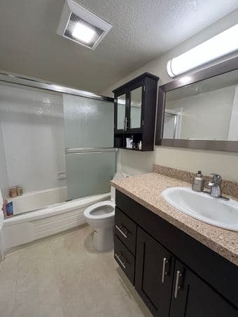 Fully-furnished and modern 2BR Apartment in Palo Alto Available Sep 1 4