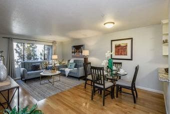 Private bedroom and bathroom available in 2bd/2ba 1