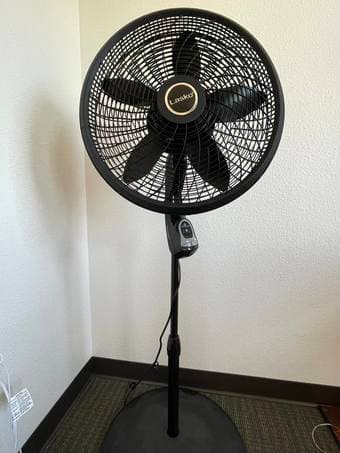 Selling Lasko fan 1