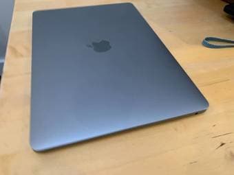 MacBook Pro 13" 2020 Model i5 8GB RAM 256GB SSD Space Grey 2