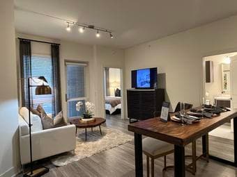 Luxury Master Bedroom (1B1B) available in SOMA, San Francisco (Aug 29) 1