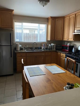 Furnished rooms in a house. East Palo Alto. Available now 2