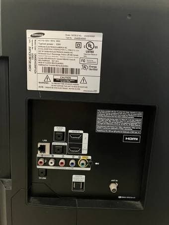 Samsung 40' TV - $100 3