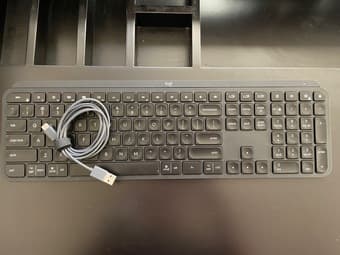 Logitech - MX Keys Advanced Full-size Wireless Scissor Keyboard 1