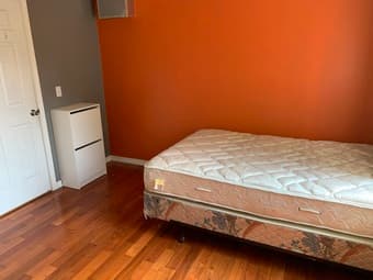 Furnished room with private half bathroom available in Menlo Park 4