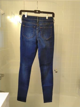 Selling BRAND NEW Old Navy Rockstar Jeans Size 0 and Size 2 1