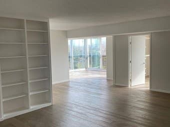 Private room in 3B/2B with A/C 5 min walk from campus Sept 8 1