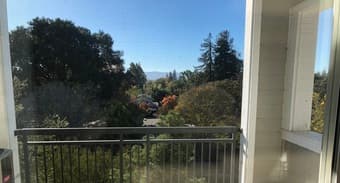 Furnished 1 bdrm apt - parking, washer/dryer, AC, dishwasher. June '23 4