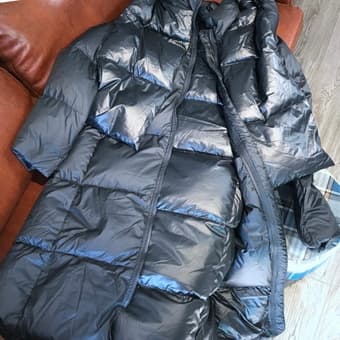 Cloth for sale! Lis Lareida Goose Down Coat with Scarf - S 1