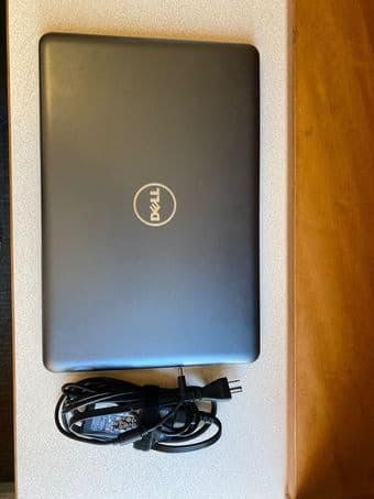 Dell Inspiron 15 5567 16GB RAM, 1TB HDD, IntelCore i7, 15.6" FOR PARTS 3