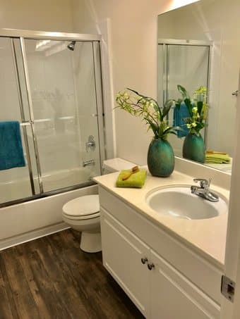 Furnished bedroom in 2B1B Luxury apt at Stanford / Palo Alto 4