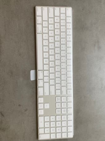 Apple Magic Keyboard with Numeric Keypad 1