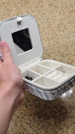 Earring case with mirror, many earrings for sale (Check prices) 1