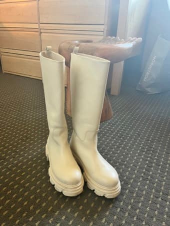Steve Madden - White Boots - Women - Size 9 1