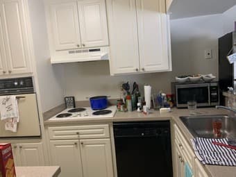 Roommate needed in 2 bedroom/1.5 bathroom in Mountain View 2