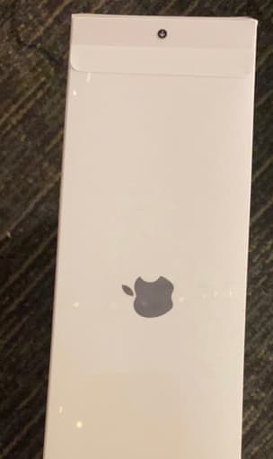 Airpods Max in Pink UNOPENED 4