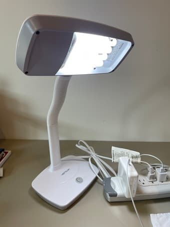 【FOR SALE AT DISCOUNT】 Verilux White Light Modern SmartLight Desk Lamp 2
