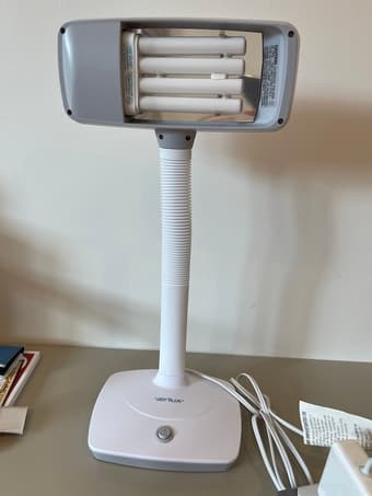 【FOR SALE AT DISCOUNT】 Verilux White Light Modern SmartLight Desk Lamp 3