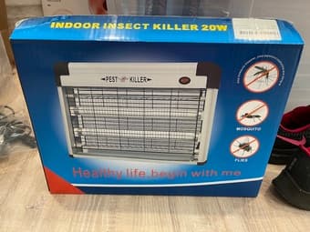 【FOR SALE AT DISCOUNT】 Unopened, Unused Bug Zapper 2