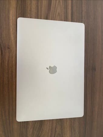 MacBook Pro 16" 2019 - Space Gray (AppleCare+ & 2 free chargers) 2