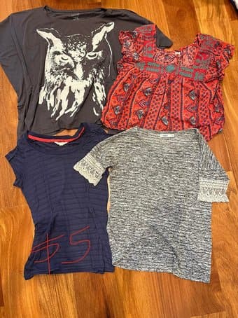 Women's tops, size S/M 1