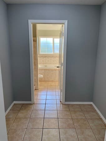 Spacious, furnished master bedroom/private bathroom @ MenoPark 4