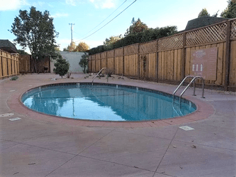 FOR RENT: Spacious 1-bed 1-bath in a very safe community (Sunnyvale) 1