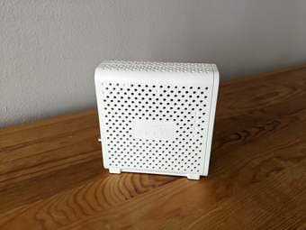 cable modem ARRIS Surfboard SB6183 4