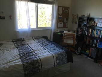 Single Bedroom in Oceanview Pacifica House Available for One Female 3