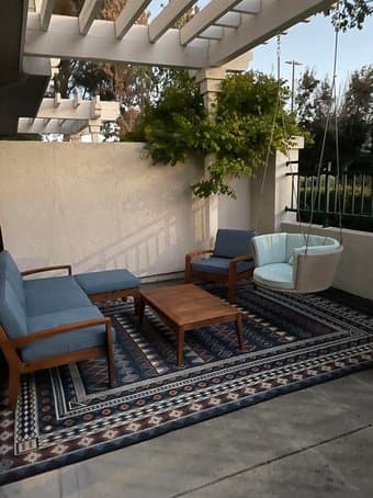 1B/1B available in 2B/2.5B Redwood Shores Townhouse 1