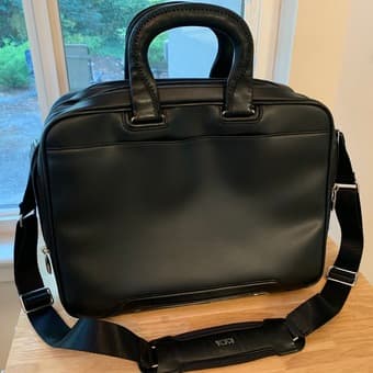 Tumi messenger bag 1