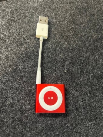 iPod shuffle 4th gen - 2GB RED 1