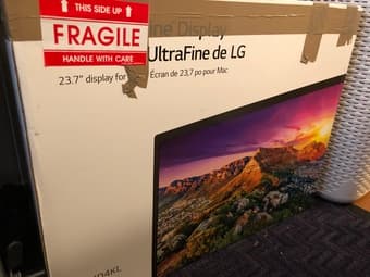 (35% Off) Mint, in-box LG Ultrafine 24-inch 4K monitor 1