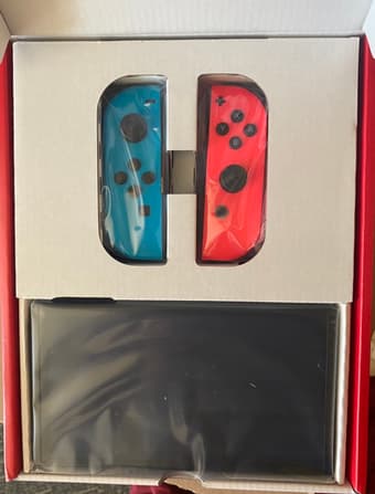 Nintendo switch OLED model (brand new) 2