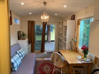 Charming studio near Stanford 4