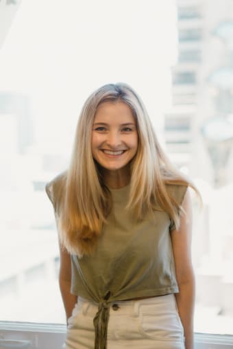 mini headshot sessions on campus! 2