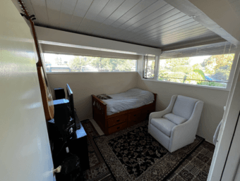 Sunny bedroom in spacious 4br 2ba Palo Alto house from Nov 1st 3