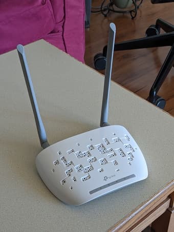 TP-Link Wireless N300 2T2R Access Point 1