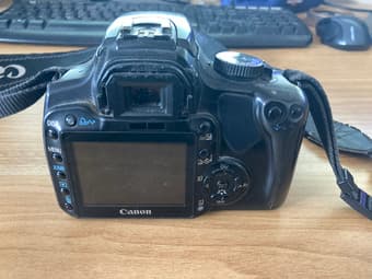 Canon EOS 400D - DSLR camera 2