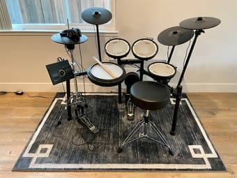 Roland TD-17KVX electronic drumkit + accessories 1