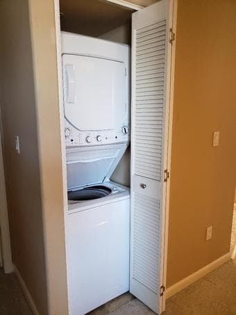 2 Bedroom 2 Bath Affordable Luxury!! 3