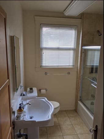 Dec 1-Mar 1 sublet in bright, spacious Menlo Park apartment 4