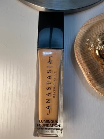 Brand new Anastasia Beverly Hills foundation 365C 1