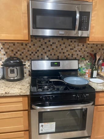 2 bedroom 1 bath place (fully furnished) 3 miles from campus 1