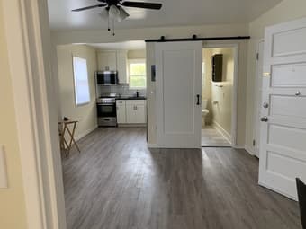 Beautiful furnished apartment 7 minutes from campus 1