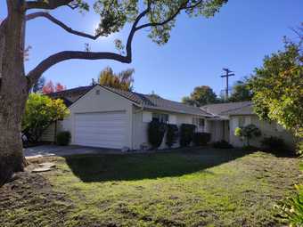 Beautiful house close to campus (see video inside) 1