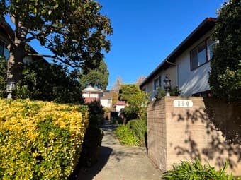 Spacious one bedroom apartment in Menlo Park, walking distance from St 1