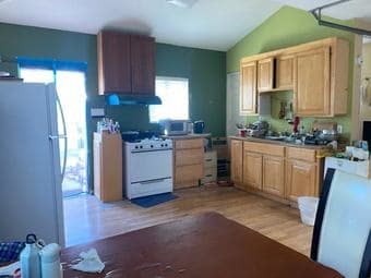 $880 private furnished room in 2BR/1BA of Menlo Park rent NOW. 2